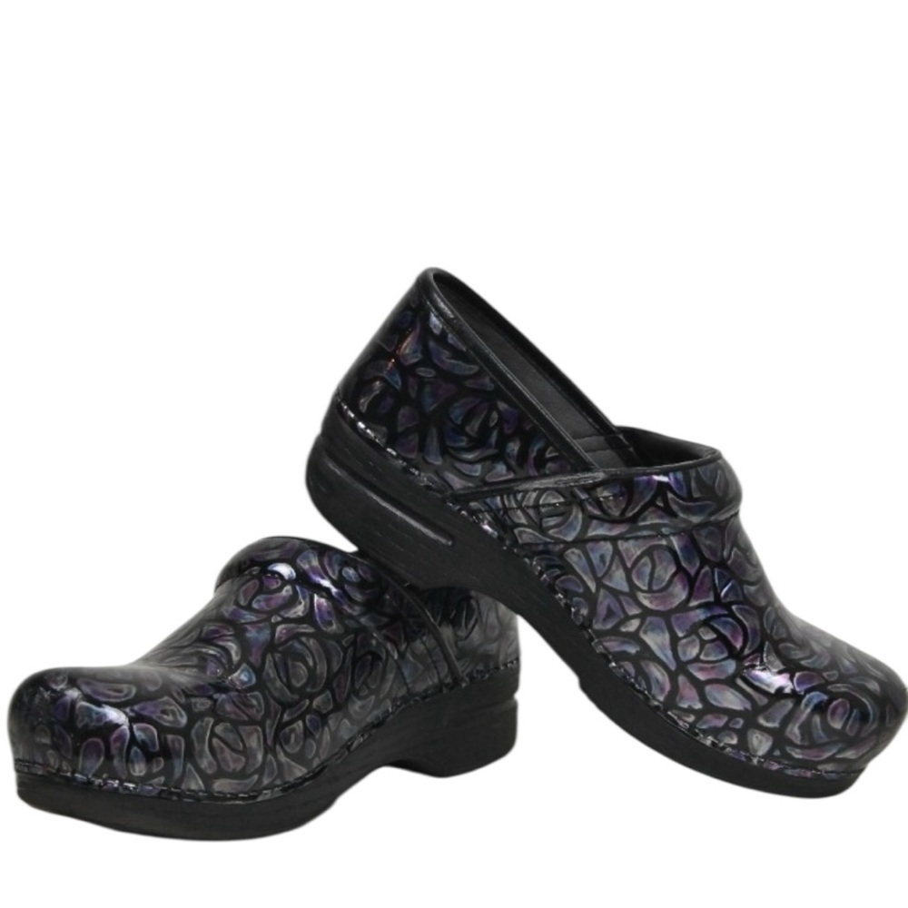 Dansko Professional XP 2.0 Night Rose Patent Leather clogs. - Picture 5 of 8